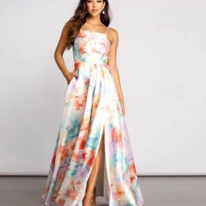 Windsor Red Maxi Dress with Elegant Flowing Design